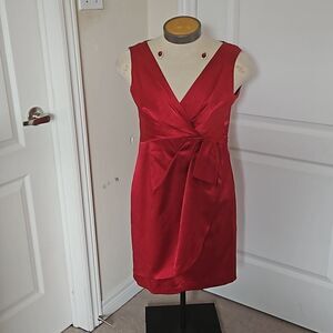 Nanette Lepore Women's V-neck Wrap Dress With Matching Pair Of Earrings 8 Red